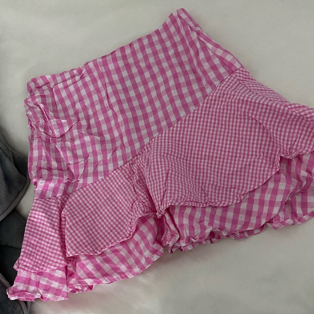 Beachy mini skirt